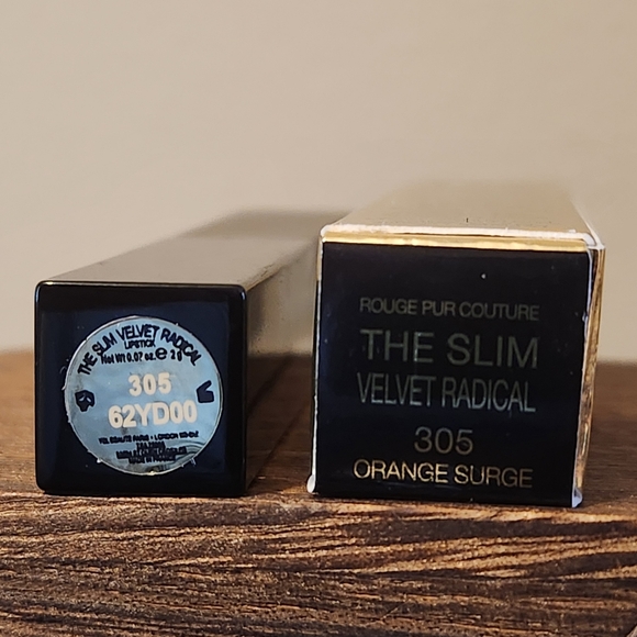 YSL SLIM VELVET RADICAL LIP COLOR - ORANGE SURGE - Picture 3 of 5